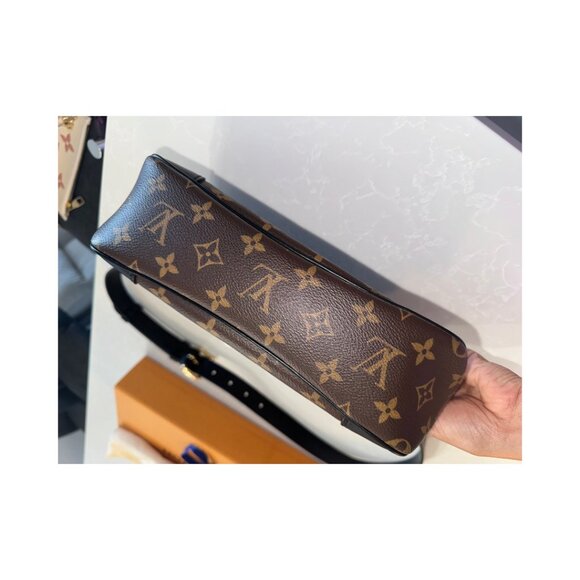 LV Odeon PM Cross Body Bag M45353 - Picture 6 of 15